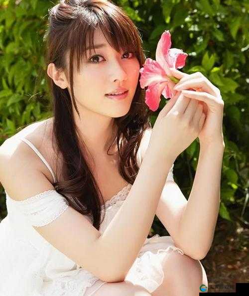 日本 XXX 娇小 HD：一位日本娇小女演员的 HD 精彩演绎