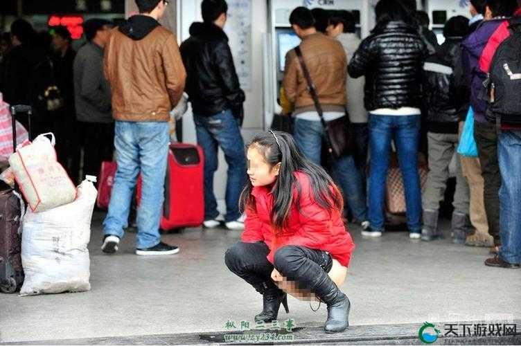 ass 美女撒尿相关内容的独特视角呈现