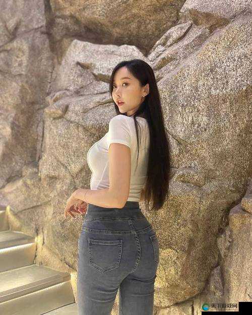 丰满少妇被猛烈进入：探索激情背后的故事