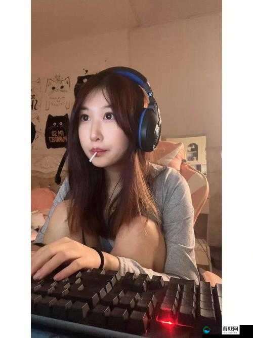 老外玩 CSGO 的妹子：游戏中的别样风情