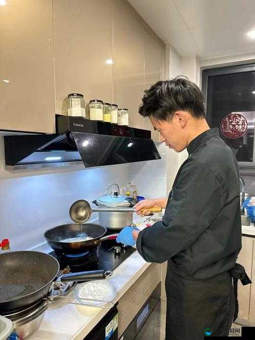 每次在厨房索要刷碗总面临新挑战：乐趣与难题并存