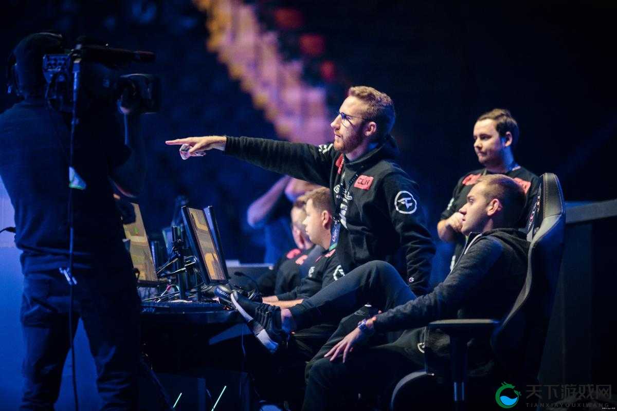国外真人 CSGO 视频：精彩对决与刺激战斗的瞬间