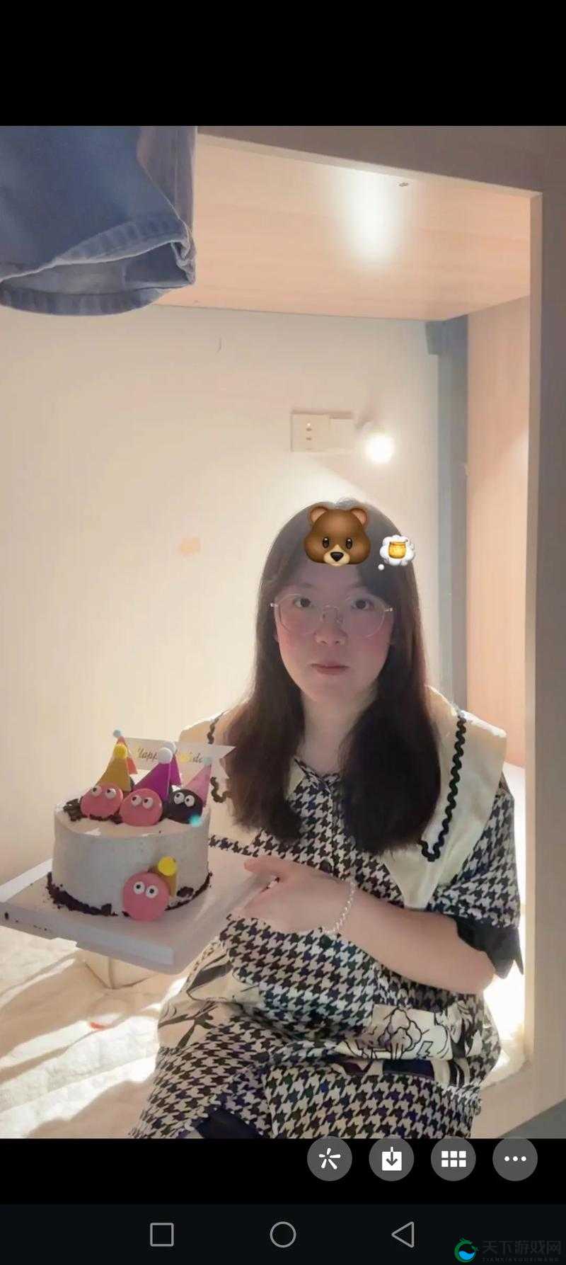 闺女 17 岁每晚仍需抱着睡的独特习惯
