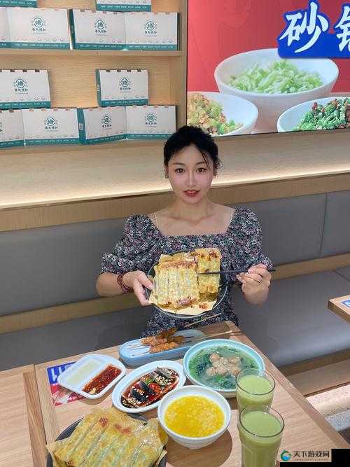 体育生与小可爱每天都大快朵颐吃好多饭