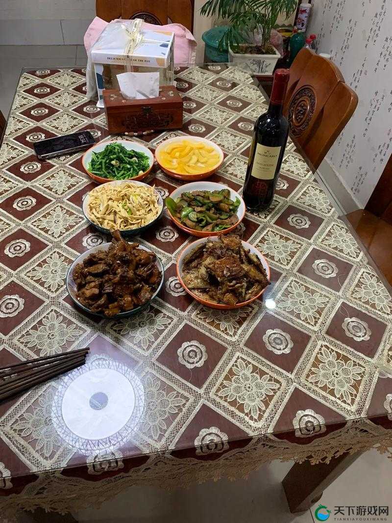 在厨房就等不及了：一顿丰盛的晚餐即将诞生