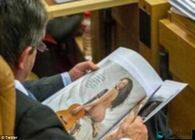 裸体美女发出的诱人嗯啊之声引发的奇妙情境