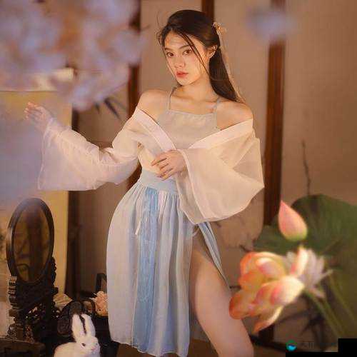 女式开襟睡衣舞蹈：展现女性独特魅力与优雅气质的艺术表演