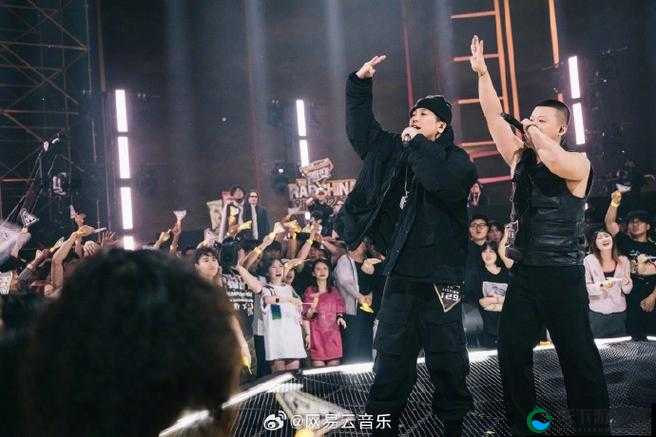 黑人双人 Rapper 震撼来袭开启嘻哈音乐之旅燃爆舞台