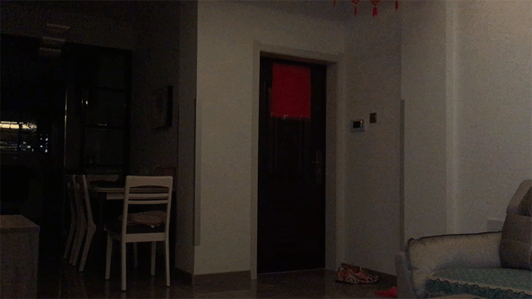 小芳晚上意外发现爸妈房子灯亮着究竟为何