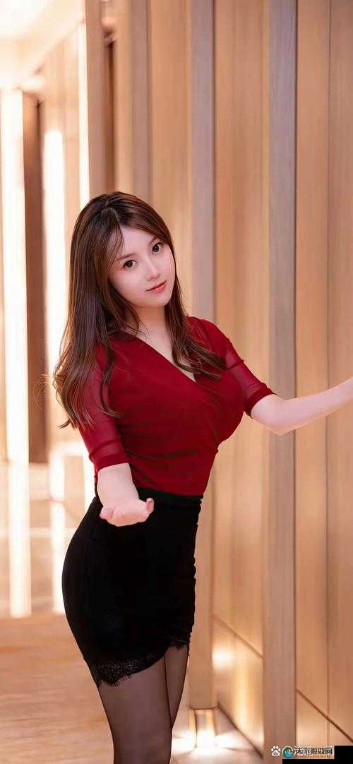 极品美女：诱惑与艺术的完美结合