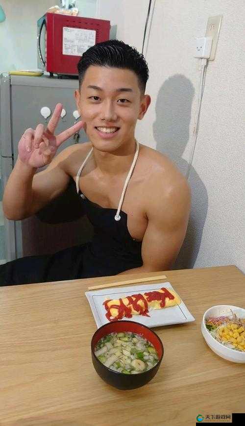 猛男与宏翔 GAY：一场意想不到的激情碰撞