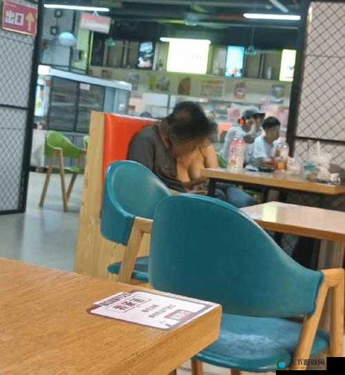 自拍媮拍播九公社相关内容:探索独特视角与别样精彩