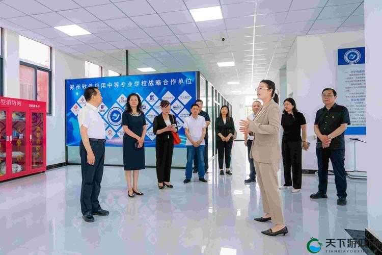 老板与秘书阿爽在工作中携手共进共创辉煌未来