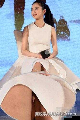 美女露底引发的别样视觉冲击