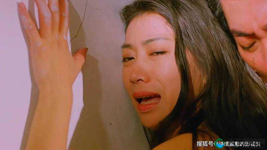乱伦对白内射：禁忌的欲望与扭曲的情感