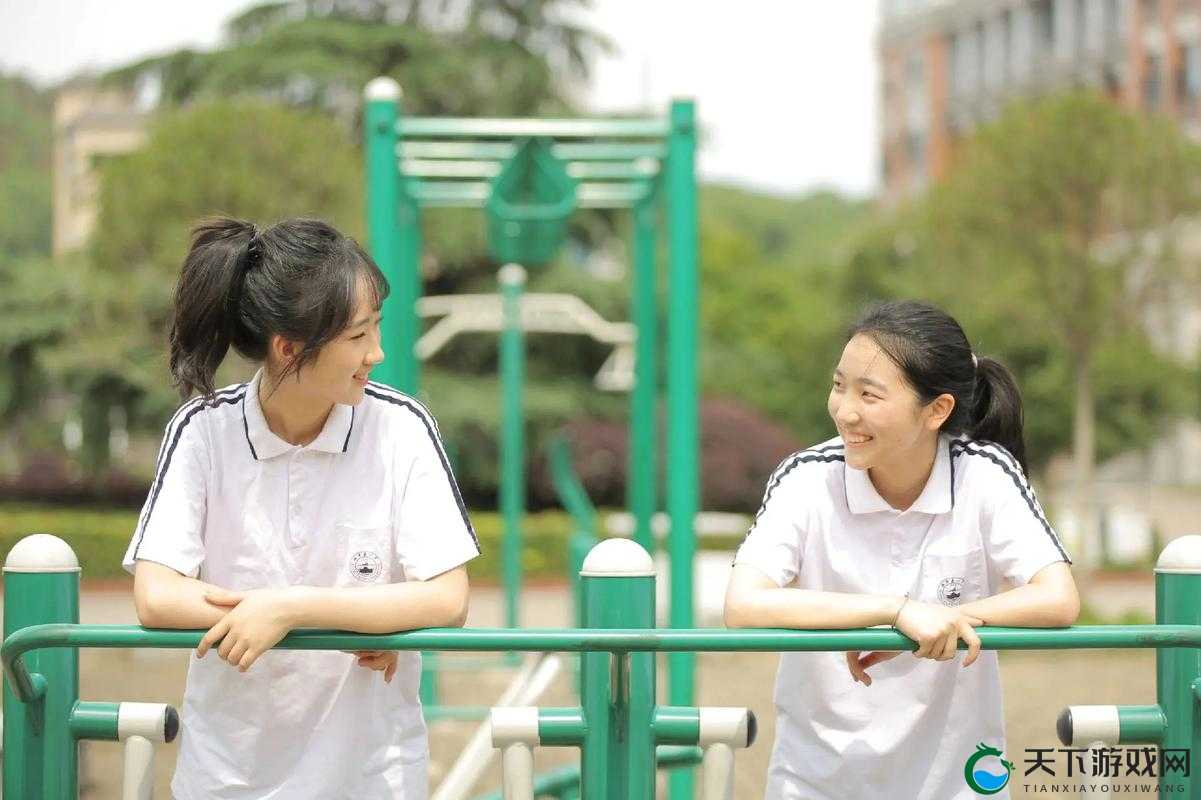 学生小嫩嫩 xB 的校园生活点滴与成长故事