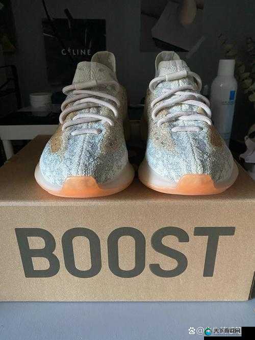 YEEZY380 蜜桃粉与白色 5 之独特魅力与时尚风格展现