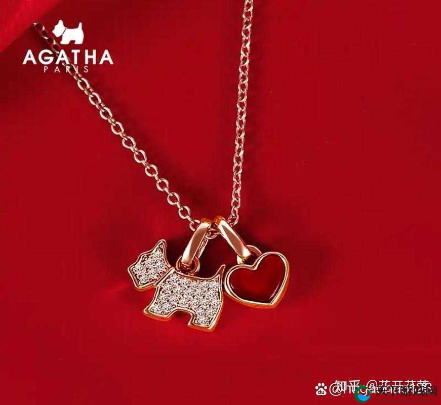 当女人戴上项链，竟变成了狗