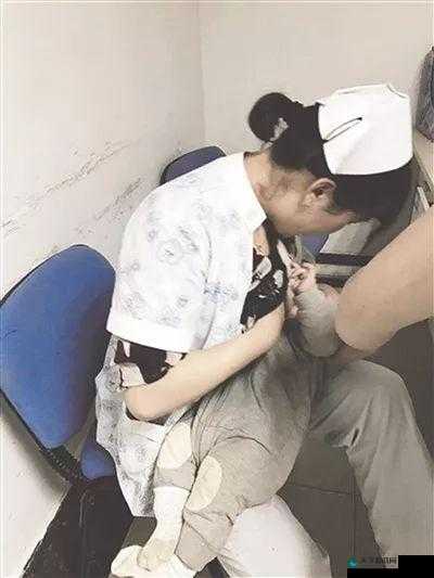 护士硕大的奶头奶水视频：哺乳期的真实记录