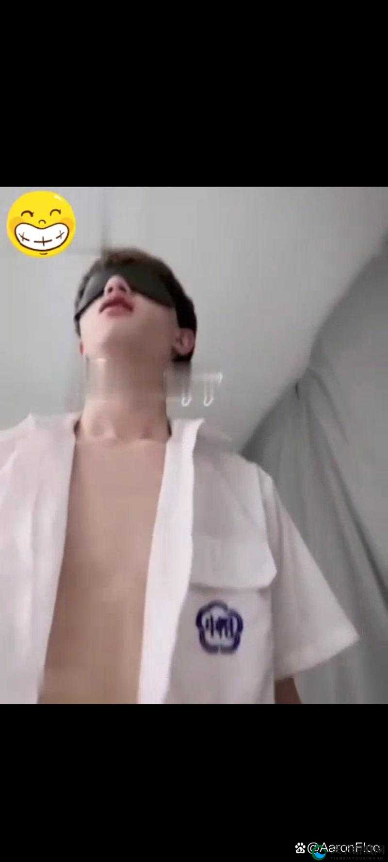 小奶狗腹肌体育生天台放烟花：浪漫场景下的青春故事