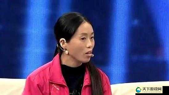 兰姨捂住嘴巴,压抑着声音,她在害怕什么?