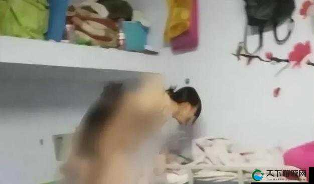 女生叫男生为自己拍照片,私密照片不慎外流