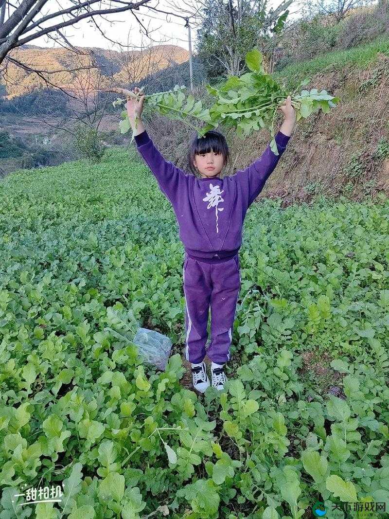 14 岁女孩:萝卜太大,我自己拔不动,你来帮帮我