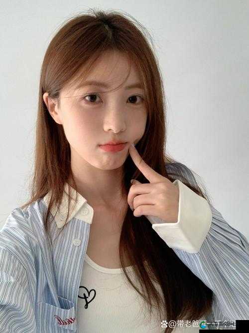 女人双腿间口舌奴的独特体验与探索
