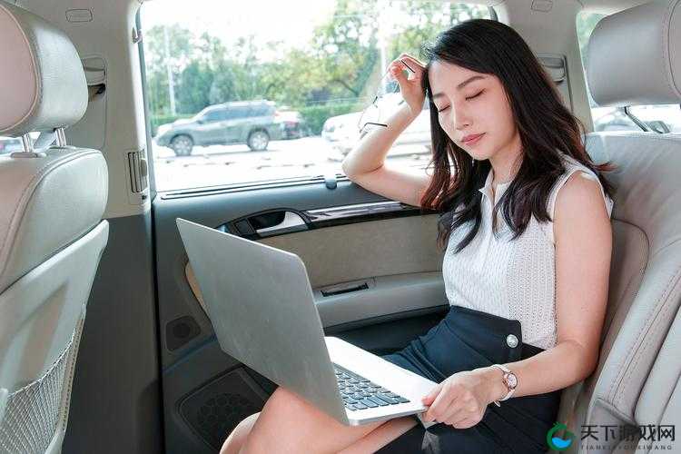 老年人玩小处雌女视频的意义：满足性需求还是心理慰藉？