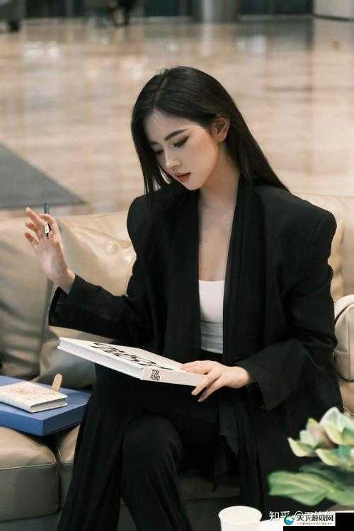 SSIS 制服诱惑：美女秘书的职场潜规则