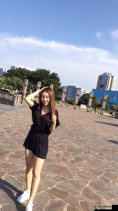 小箩莉 XXX14SeXHD：清纯外表下的诱惑