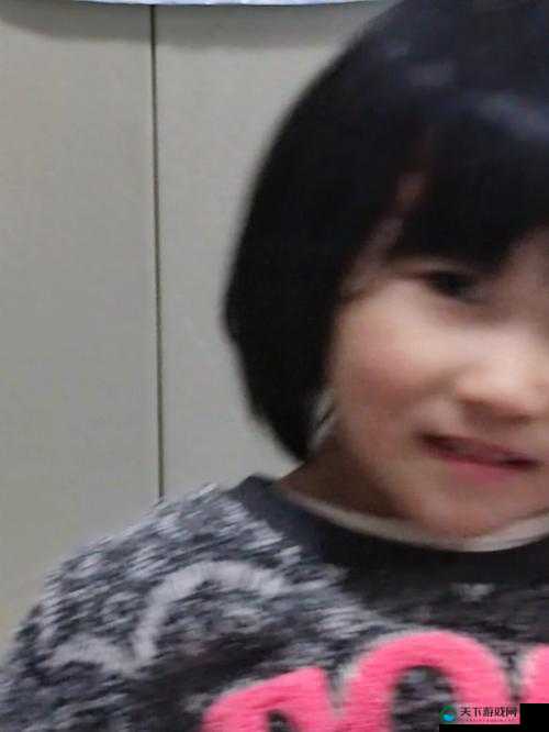 海角披风少年妈妈合集内容：少年成长与妈妈的故事精彩呈现