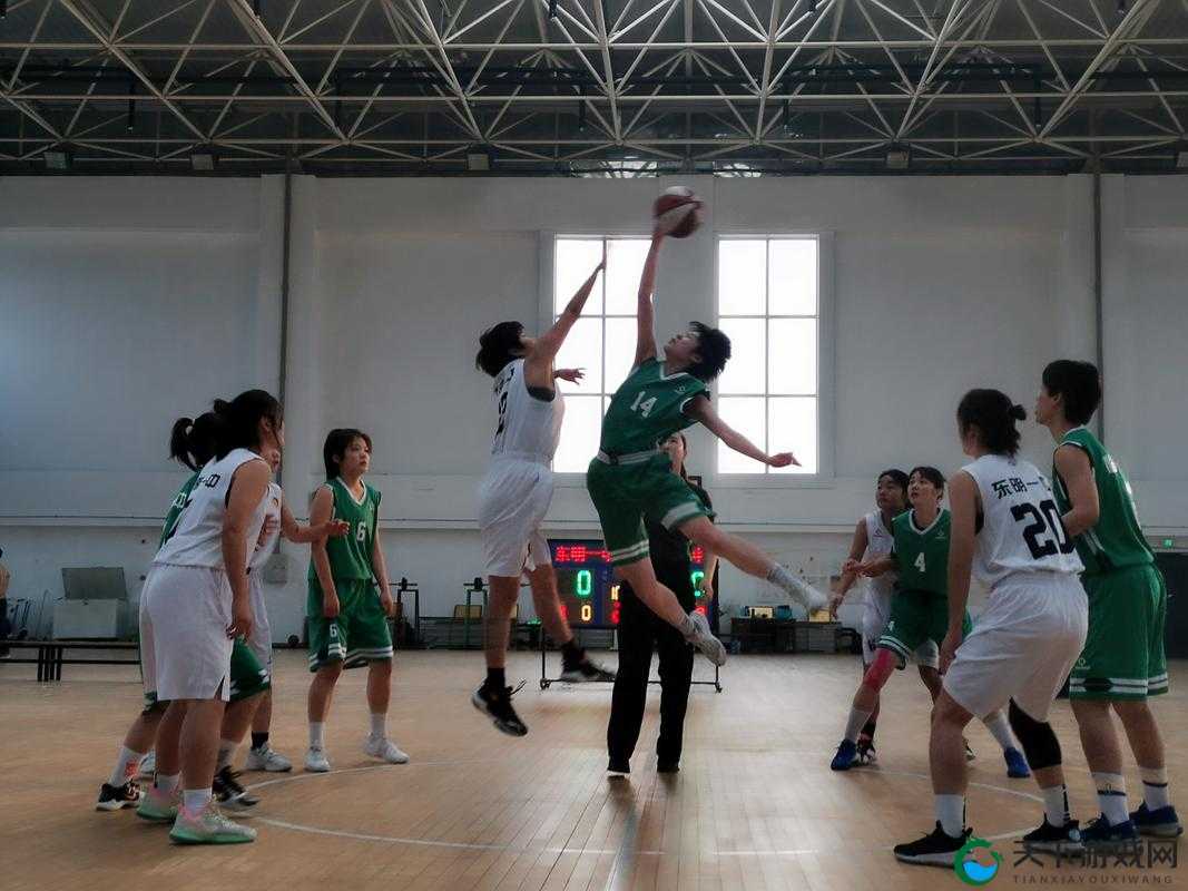 高中女篮比赛盛轮轩：青春热血的篮球战场荣耀对决