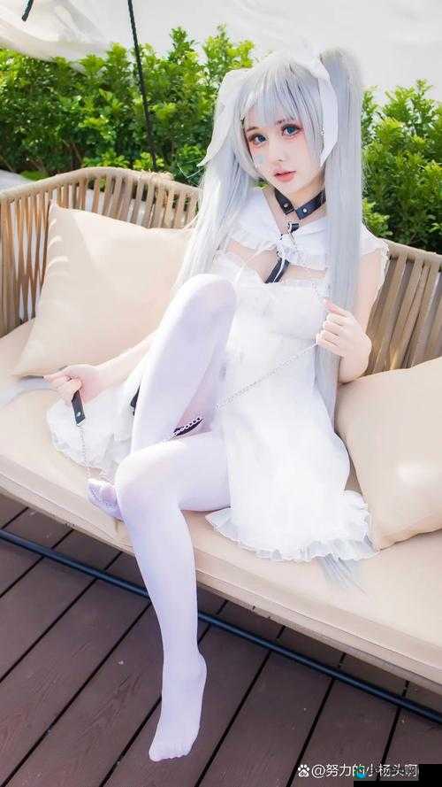 白丝美女流白浆令人惊叹的独特场景