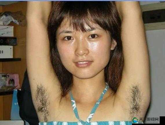 少妇那神秘而诱人的黑毛逼引发的奇妙故事