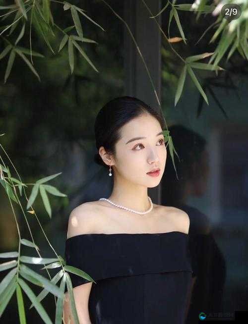 九浅一深与左三右三如何搭配成为果冻传媒代言人新解读