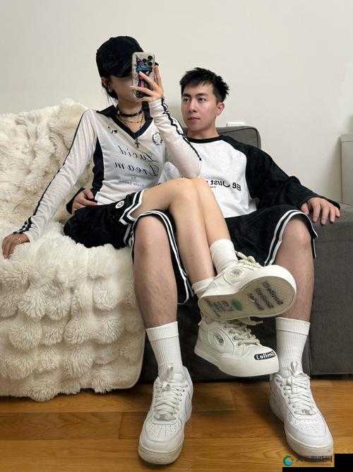 情侣晚上做运动穿什么衣服比较好？舒适与时尚兼具的穿搭建议