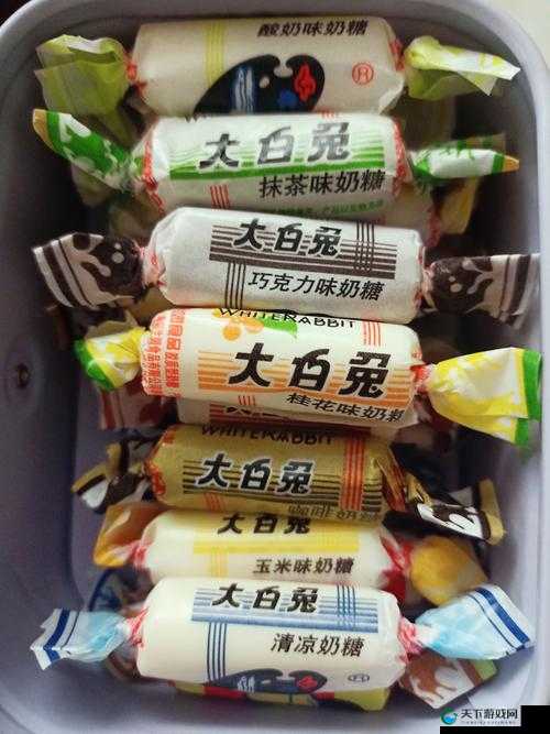 揭秘大白兔奶糖的趣味历史：为何这款经典糖果能俘获几代人的心？