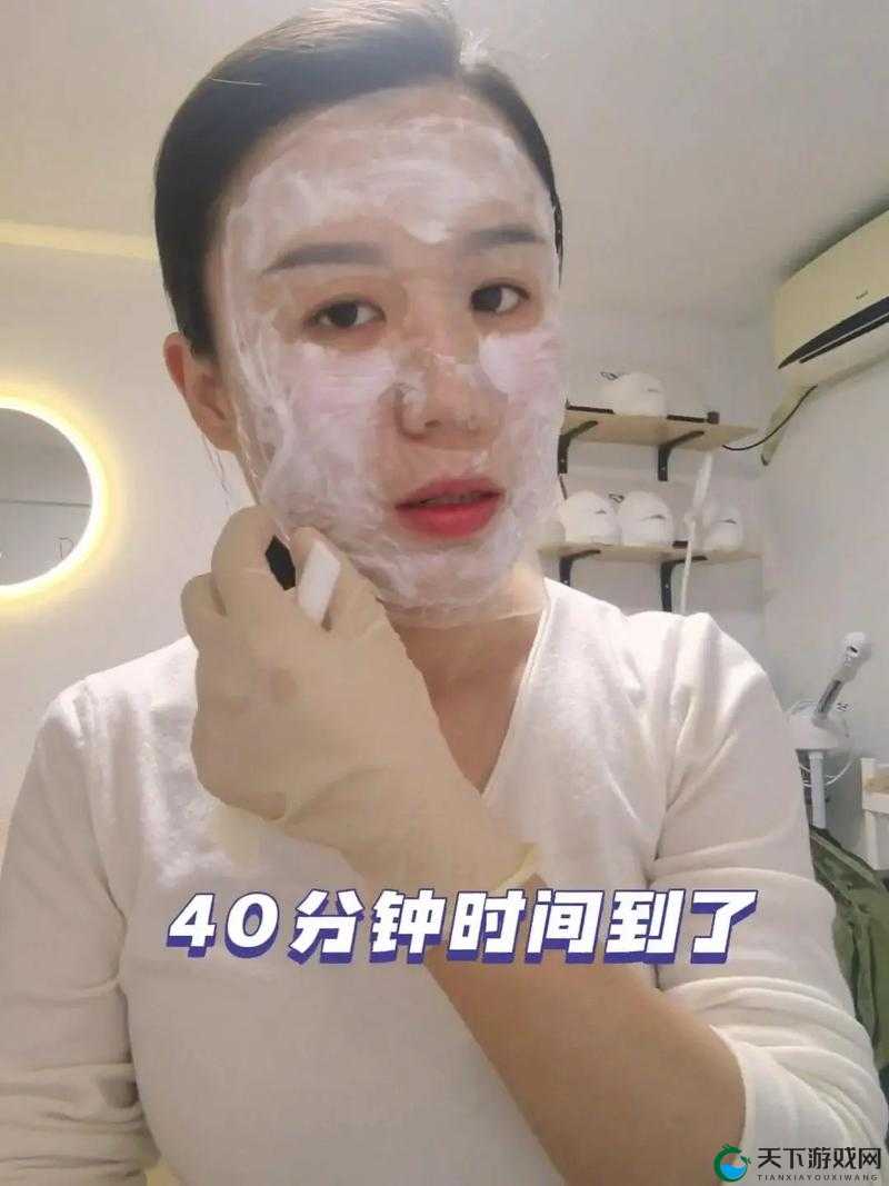 一边亲一吃敷面膜53分钟:如何在忙碌生活中兼顾护肤与亲密时光?