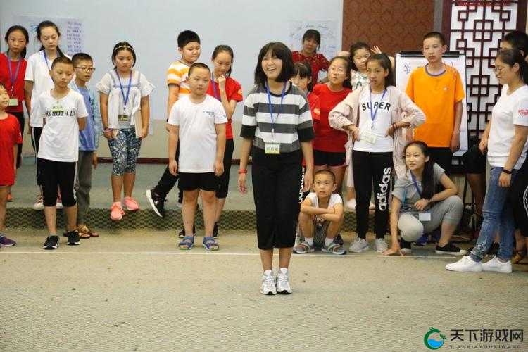 探索成熟与娇小的魅力：亚洲人青少年时尚穿搭与成长指南
