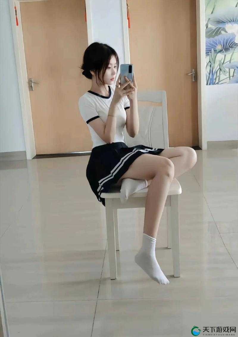 校花为何如此迷人？开腿让我爽一晚的背后真相是什么？