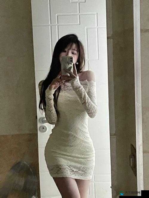 白丝美女露内裤穿搭解析：如何打造纯欲风造型引发热议？网友直呼这才是春夏穿搭教科书 注：通过解析和教科书等词强化内容价值感，结合纯欲风、春夏穿搭等时尚关键词提升搜索关联度，使用引发热议增加话题讨论属性，同时保留完整原始关键词通过疑问句式引导用户点击，符合百度算法对用户需求匹配度的考量