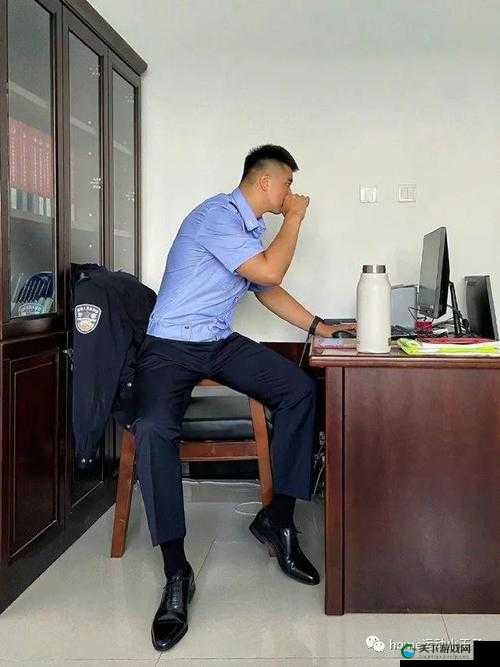 ChineseGay 痞帅警察究竟有何独特魅力？为何备受关注？探秘ChineseGay 痞帅警察背后的故事，你知道多少？ChineseGay 痞帅警察引热议，他们身上有着怎样的传奇色彩？