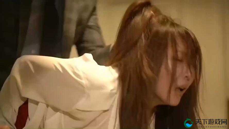 人妻秘书OL中文字幕：职场女性情感纠葛与权力斗争的全新视角解析
