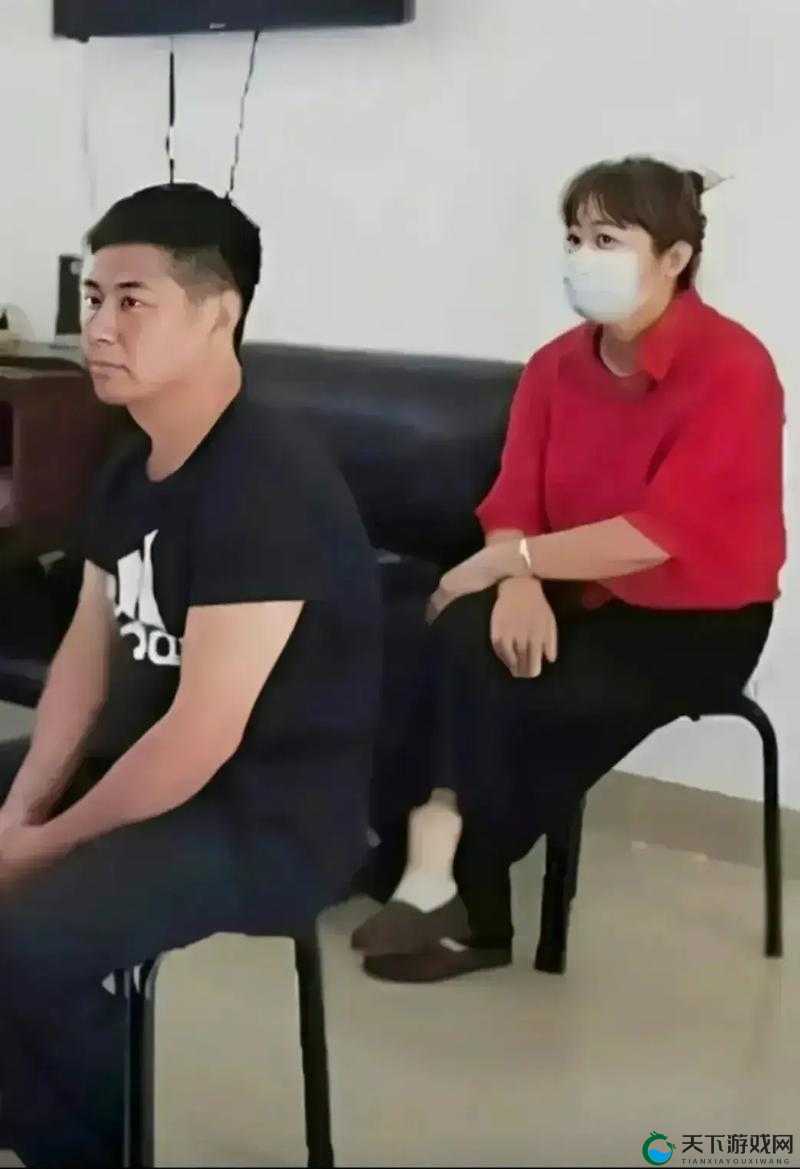 农村妇女主任撅着大屁股视频引发热议，网友纷纷讨论背后的故事与意义