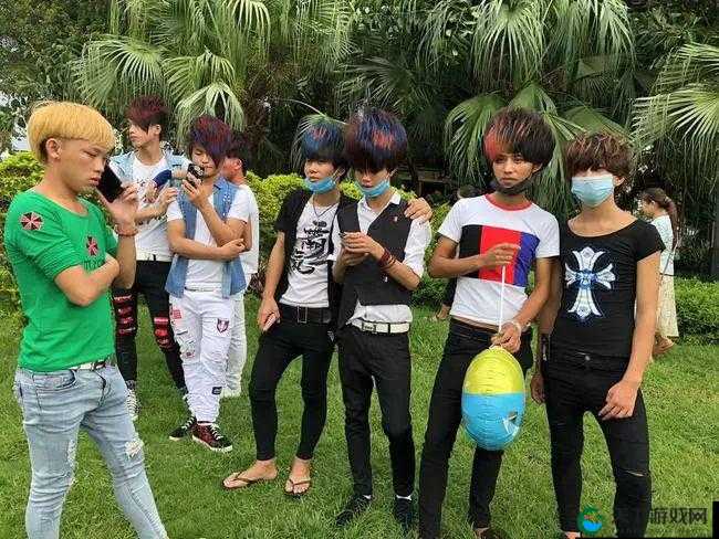 探讨黑人多p混交群体交乱现象：社会影响与文化背景的深度解析