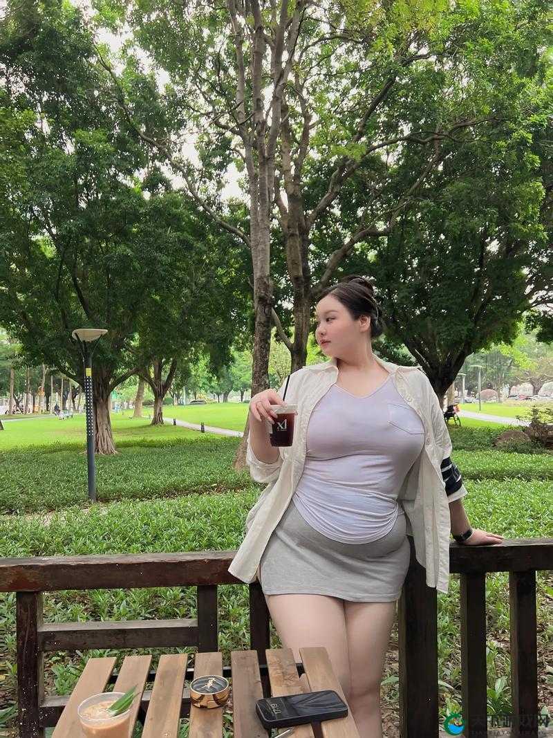 求推荐一些关于 BBW 大尺度 ass 丰满 pics 的网站或论坛
