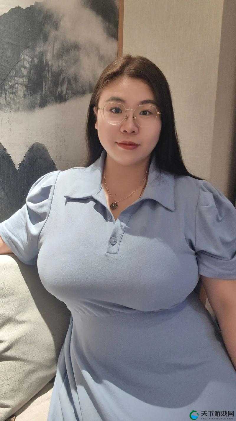 微胖熟女激情888AV：揭秘成熟女性的魅力与激情瞬间，感受不一样的视觉冲击与情感体验