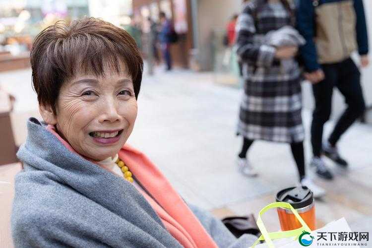 Chinese性老太Video引发热议：老年人情感生活的新视角与社会关注点解析