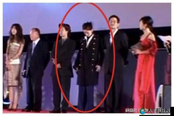 李恩珠为何带玩具参加活动？这背后有何深意引发众人好奇与关注